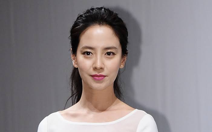 Kesulitan Keuangan, Agensi Song Ji Hyo Belum Bayar Gaji Karyawan dan Artis 2 Bulan