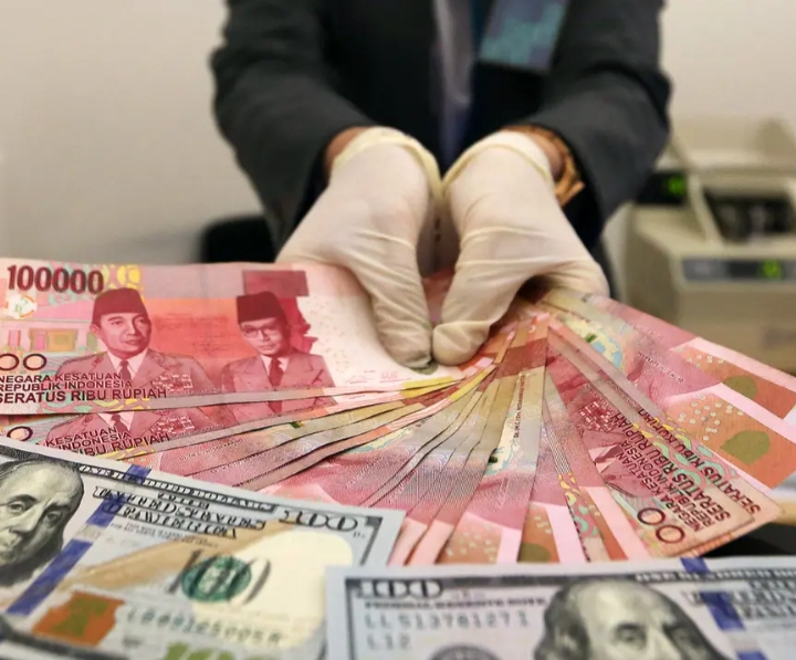 Rupiah Dibuka Perkasa Lawan Dolar AS, Cek Prediksinya Hari Ini