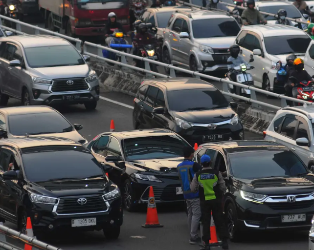 Naikkan Tarif Parkir hingga ERP Mampu Kurangi Macet Jakarta?