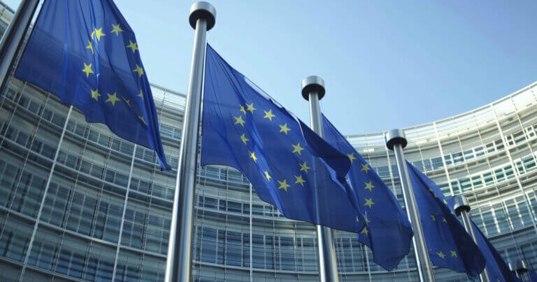 Komisi Eropa Akan Longgarkan Aturan Stablecoin Asing, Meski Ditentang ECB
