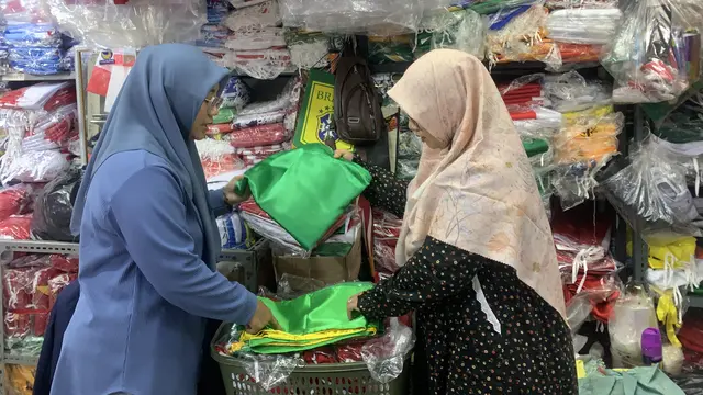 Pedagang Pasar Senen Sedih Jelang 17 Agustus, Penjualan Turun 70%