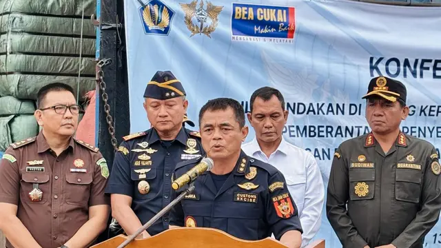 Bea Cukai Gagalkan Penyelundupan 10 Ribu Koli Barang Ilegal dari Malaysia