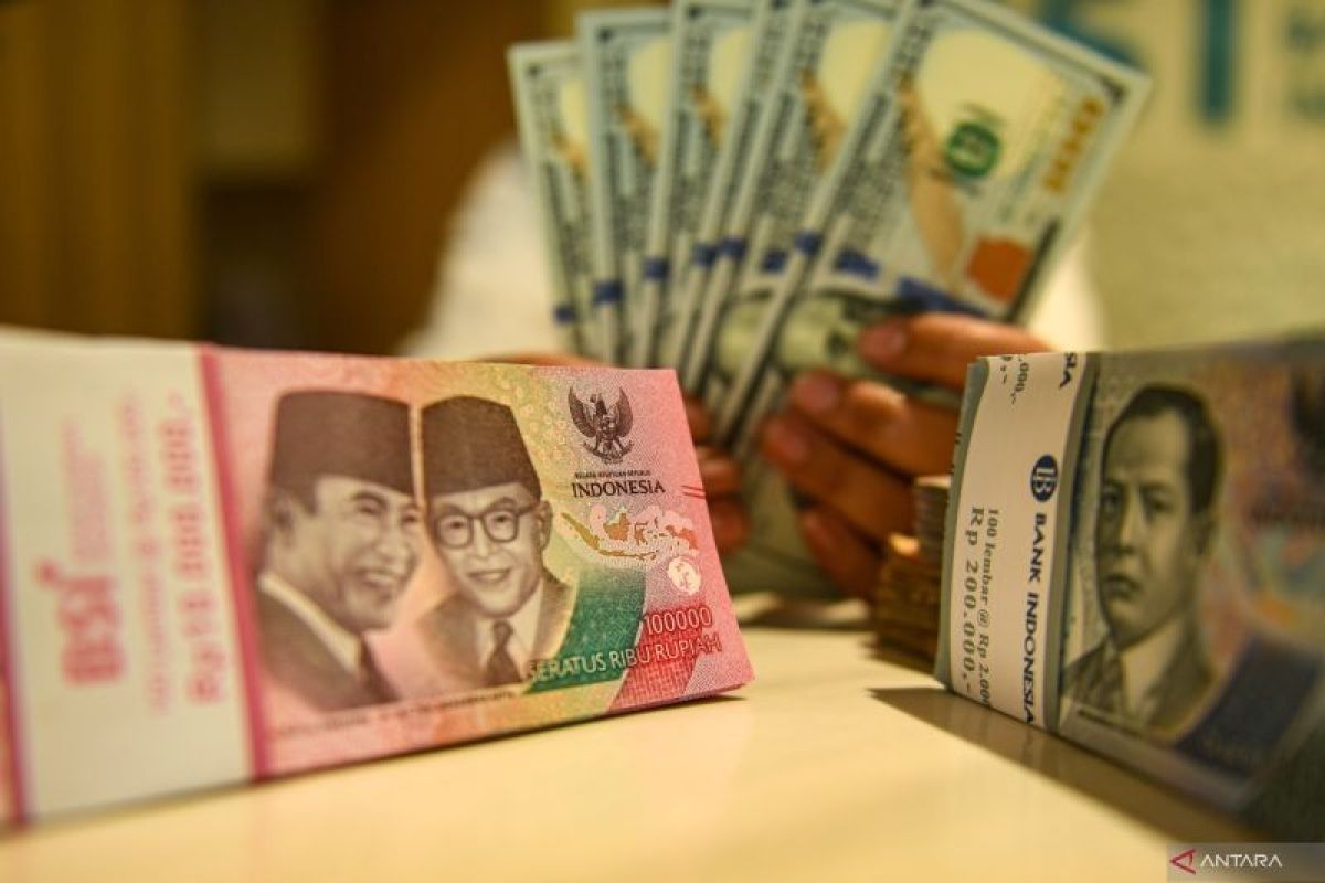 Dolar AS Menguat, Nilai Rupiah Terancam Turun ke Level Ini