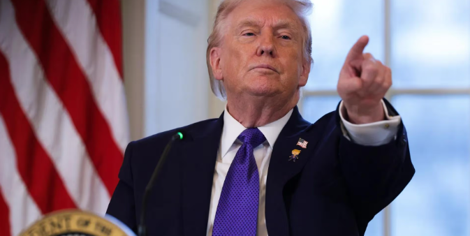 Bitcoin Tertekan Isu Ancaman Tarif, “Tangan Tak Terlihat” Berpotensi Perbesar Gejolak Harga: Crypto Daybook Americas