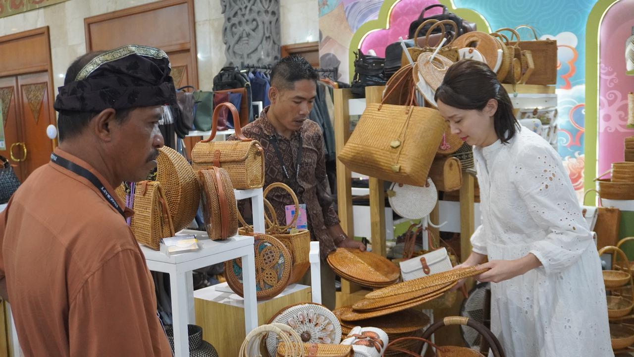 UMKM Binaan Pertamina Raup Omzet Miliaran di Inacraft 2026