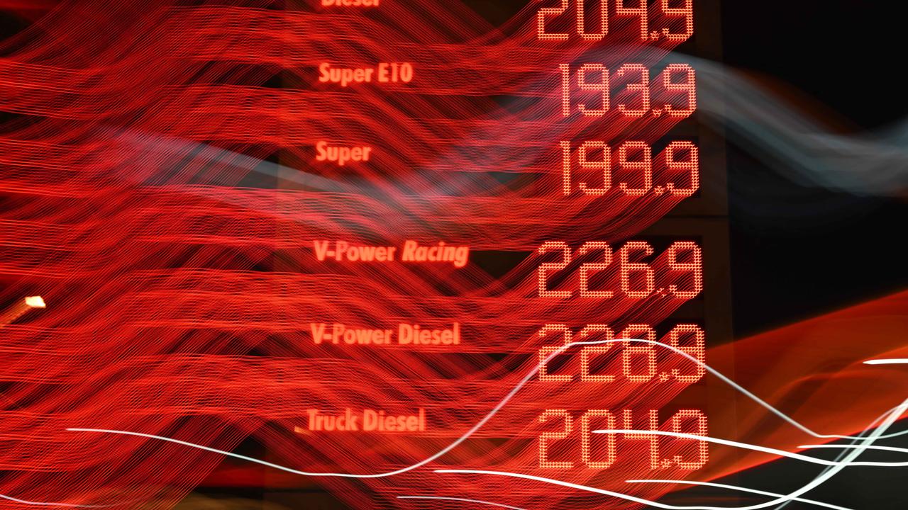 Harga Minyak Dunia Capai Level Tertinggi Sejak 2022