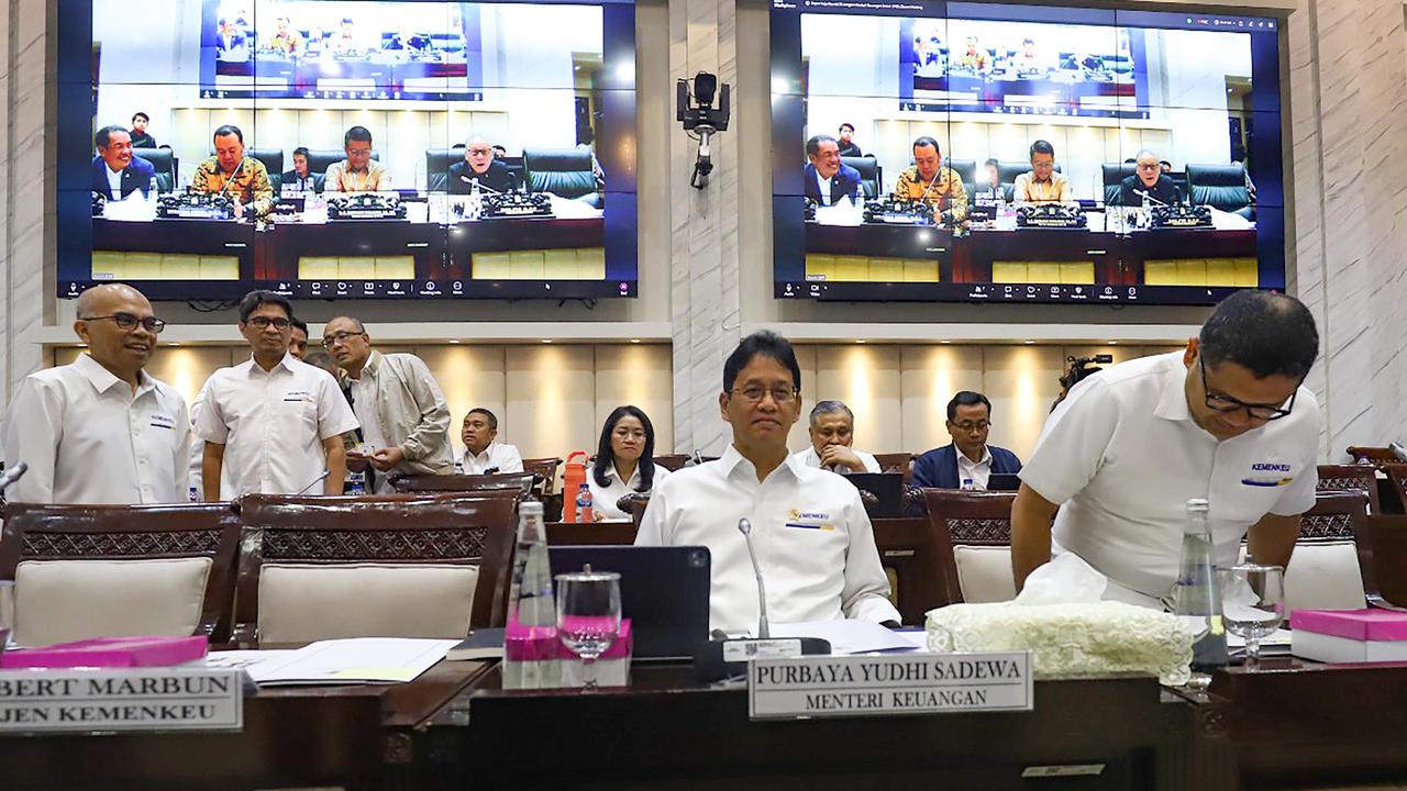 Menkeu Purbaya Tegaskan APBN Tetap Aman Meski Harga BBM Tidak Naik