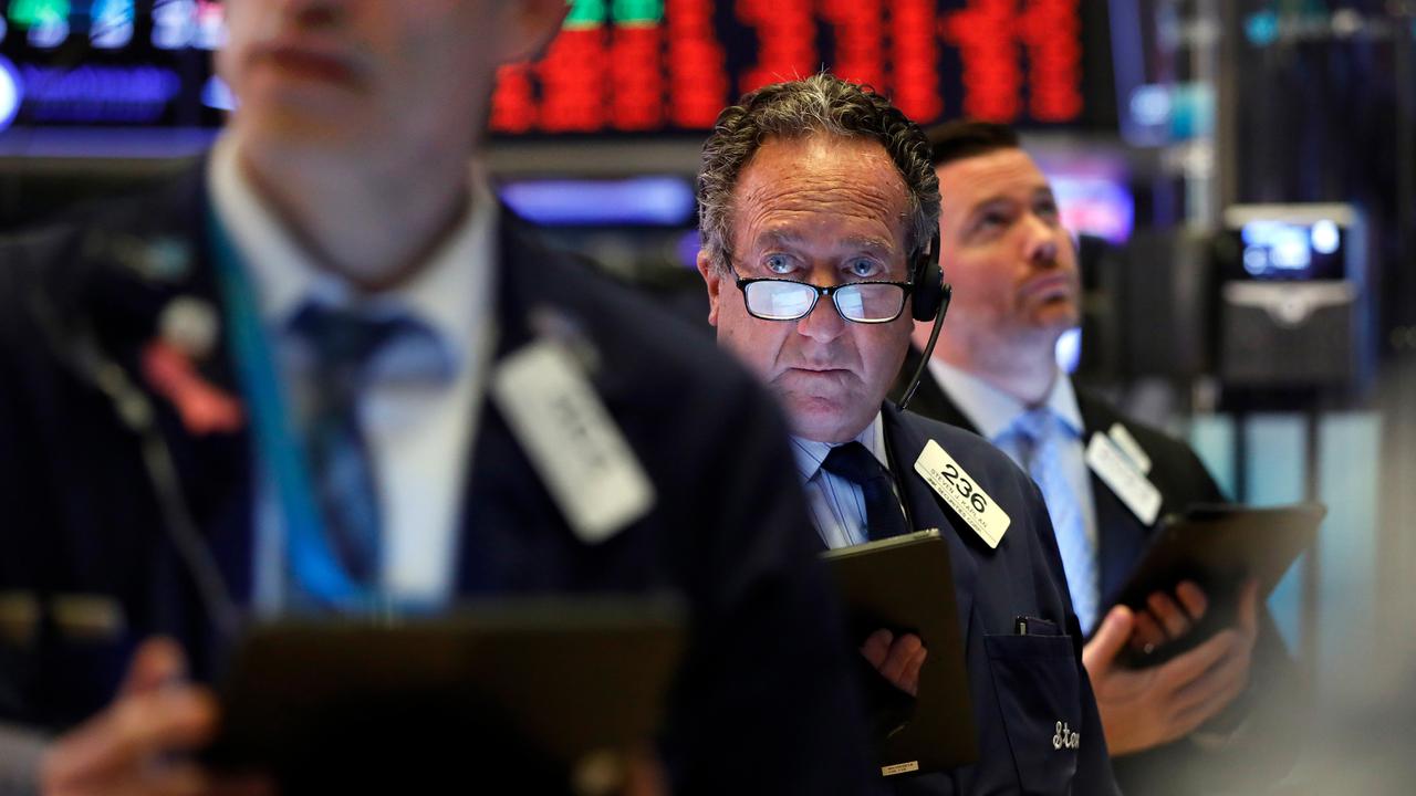 Wall Street Menguat, S&P 500 Tembus Rekor Baru di Atas 7.100