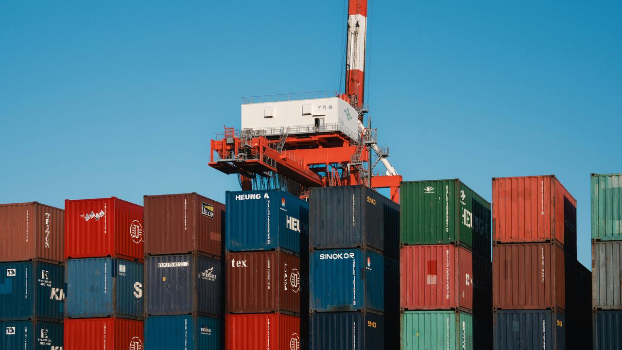 Strategi Pemerintah Melindungi Eksportir di Tengah Ketidakpastian Global