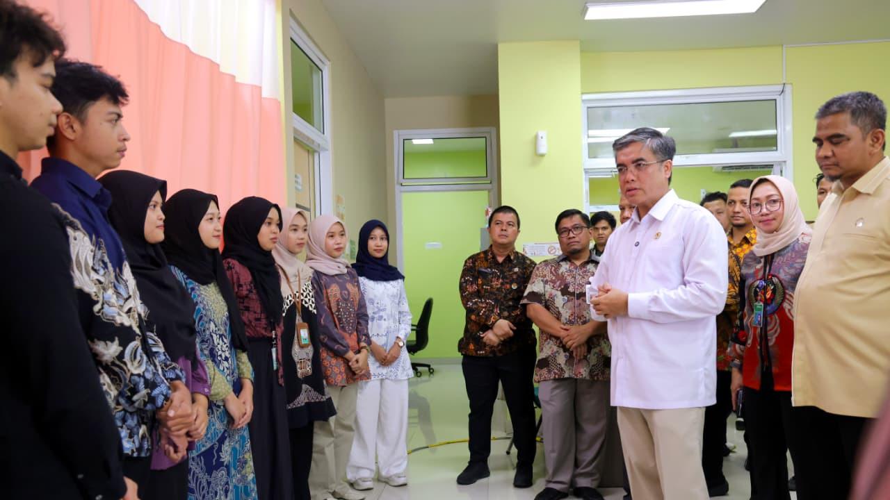 Menaker Kaji Perusahaan Ikut Beri Uang Saku untuk Peserta Magang Nasional