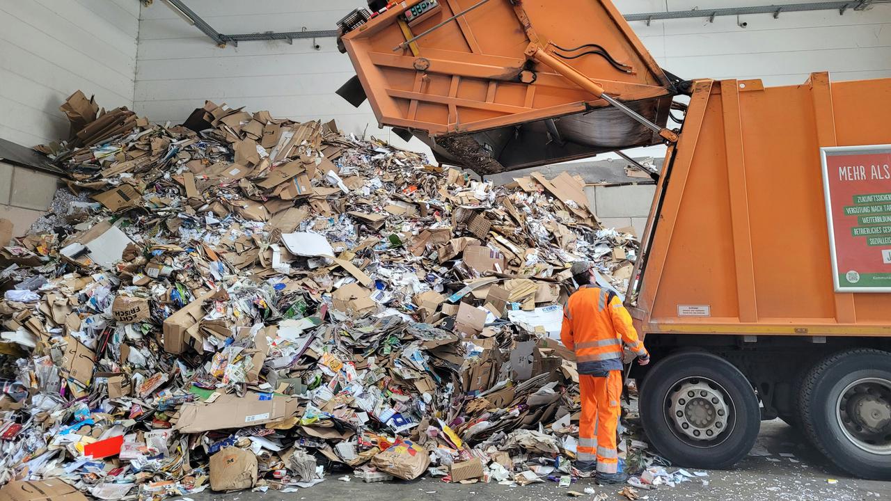 Proyek Pengolahan Sampah Jadi Energi Tahap II Diminati 100 Investor