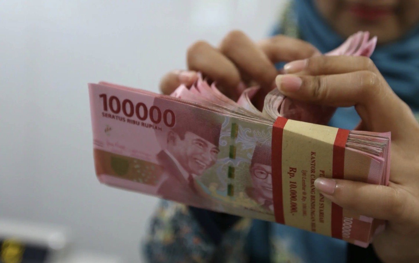 Rupiah Menguat ke Rp 17.944 per Dolar AS pada Penutupan Perdagangan