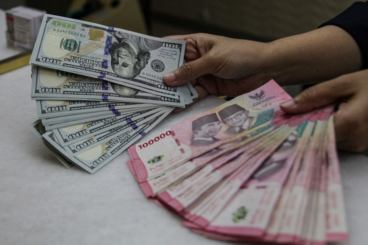 Rupiah Berakhir di Zona Hijau, Sentimen Ini Jadi Penopang